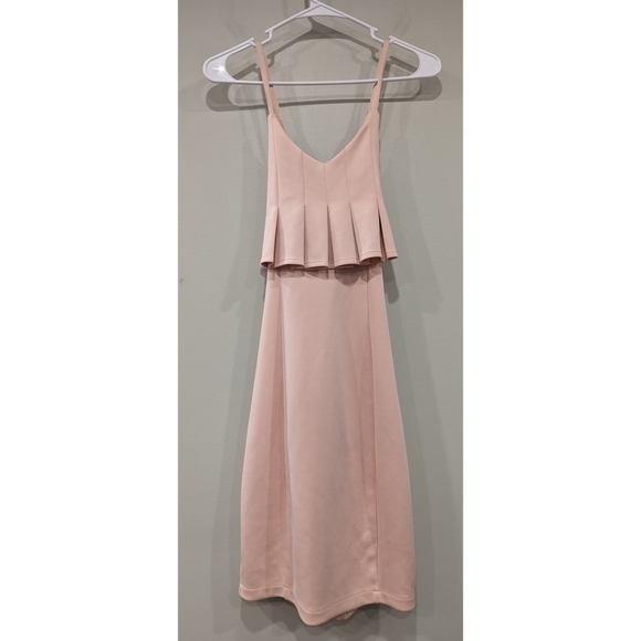 Lavish Alice Dresses & Skirts - Lavish Alice Blush Ruffle Top Crossback Strap Dress Size 2